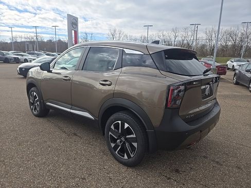 New 2026 Nissan Kicks SV image 5