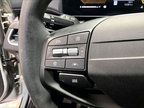 Used 2025 Kia K4 LXS image 23