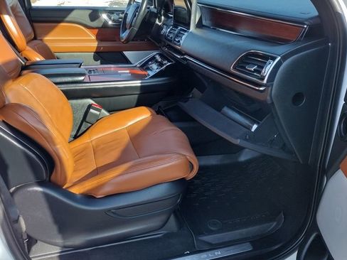 Used 2020 Lincoln Navigator L Reserve w/ Equipment Group 208A Reserve image 20