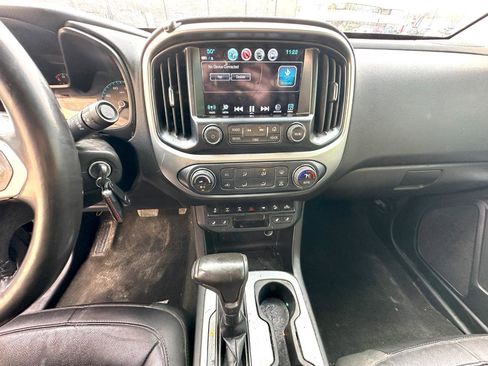 Used 2017 Chevrolet Colorado ZR2 w/ LPO, Premium Interior Package AWD/4WD image 16