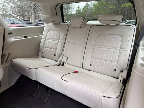 Used 2024 Lincoln Navigator Black Label image 23