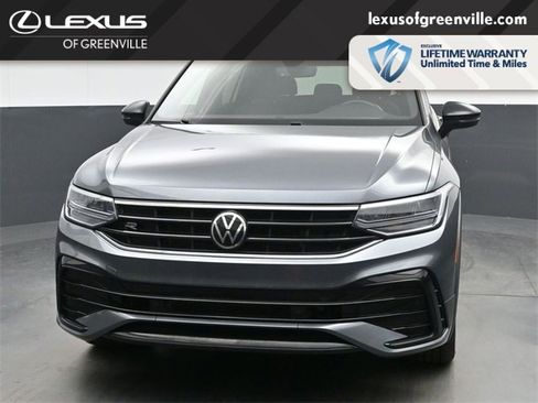 Used 2022 Volkswagen Tiguan SE R-Line image 3