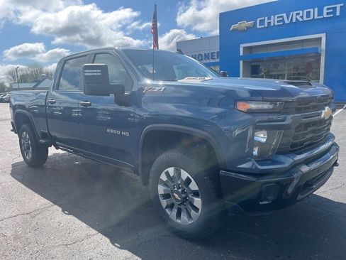 New 2026 Chevrolet Silverado 2500 Custom w/ Custom Value Package AWD/4WD image 8