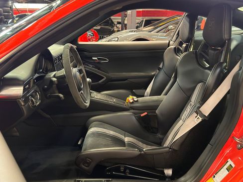 Used 2018 Porsche 911 GT3 w/ Sport Chrono Package RWD image 17