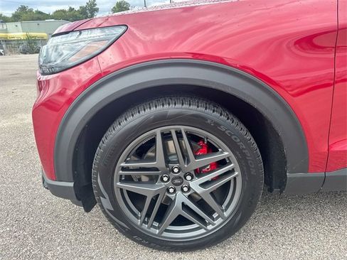 Certified 2025 Ford Explorer ST w/ Sun And Sound Package image 23