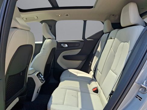 New 2026 Volvo XC40 B5 Plus w/ Protection Package Premier AWD/4WD image 19