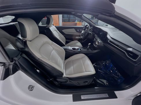 Used 2024 Ford Mustang Premium image 30