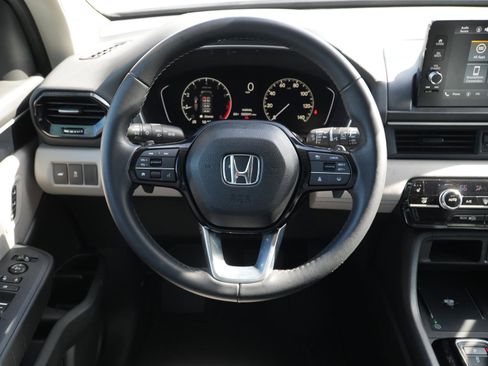 Used 2025 Honda Pilot EX-L image 22