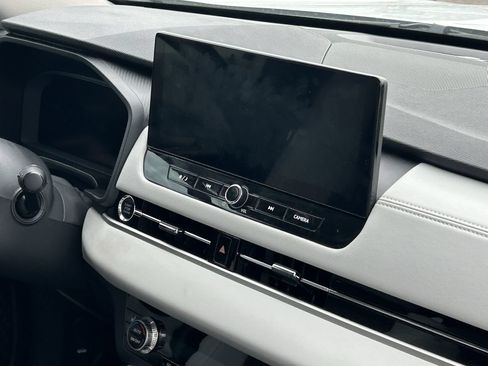 Used 2025 Mitsubishi Outlander SE FWD image 10