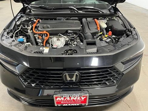 Used 2024 Honda Accord Touring image 9