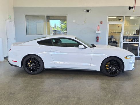 Used 2021 Ford Mustang Premium RWD image 4