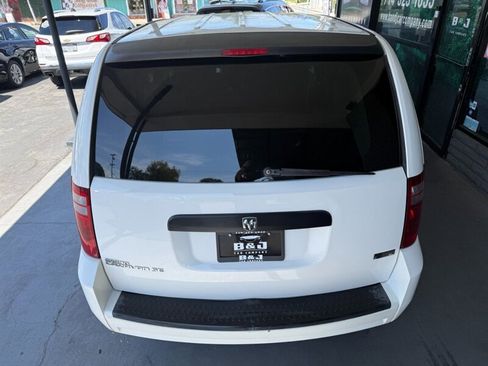 Used 2008 Dodge Grand Caravan SE FWD image 14