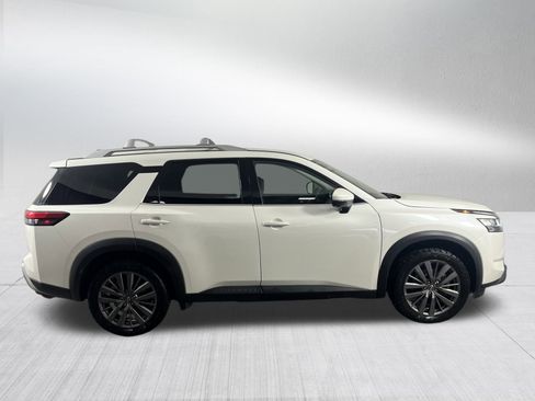 Used 2022 Nissan Pathfinder SL w/ SL Premium Package image 8