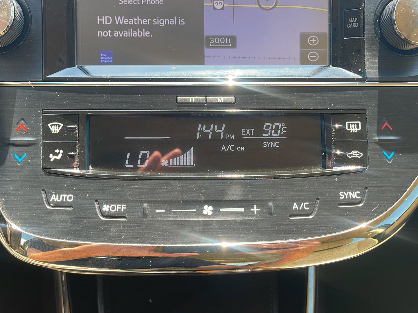 Used 2015 Toyota Avalon XLE Premium FWD image 25