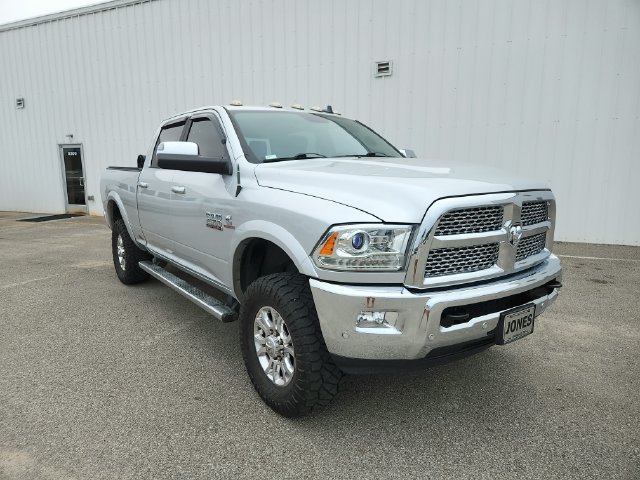 Used 2018 RAM 2500 Laramie w/ Snow Chief Group AWD/4WD image 3