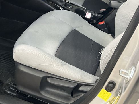 Used 2020 Toyota Corolla SE FWD image 13