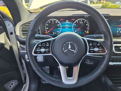 Used 2023 Mercedes-Benz GLS 450 4MATIC image 14