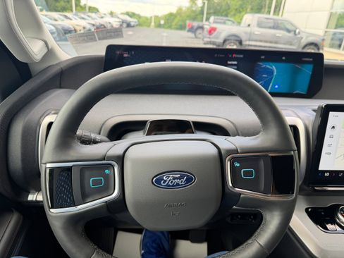 Certified 2025 Ford Expedition Max Active AWD/4WD image 29