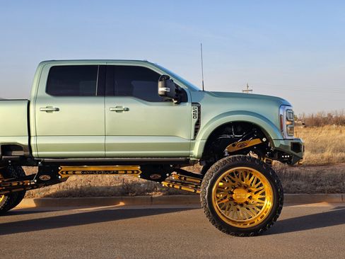 Used 2024 Ford F450 Platinum image 13