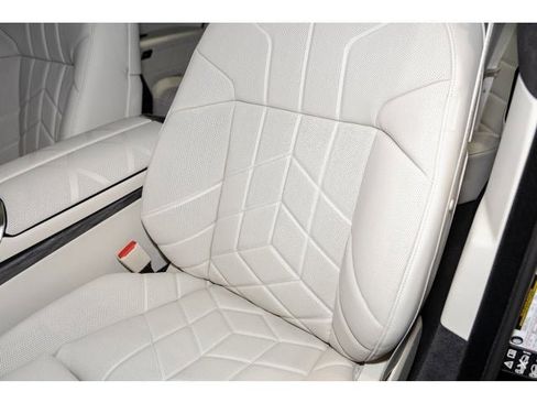 New 2026 BMW 760i xDrive w/ Executive Package image 60