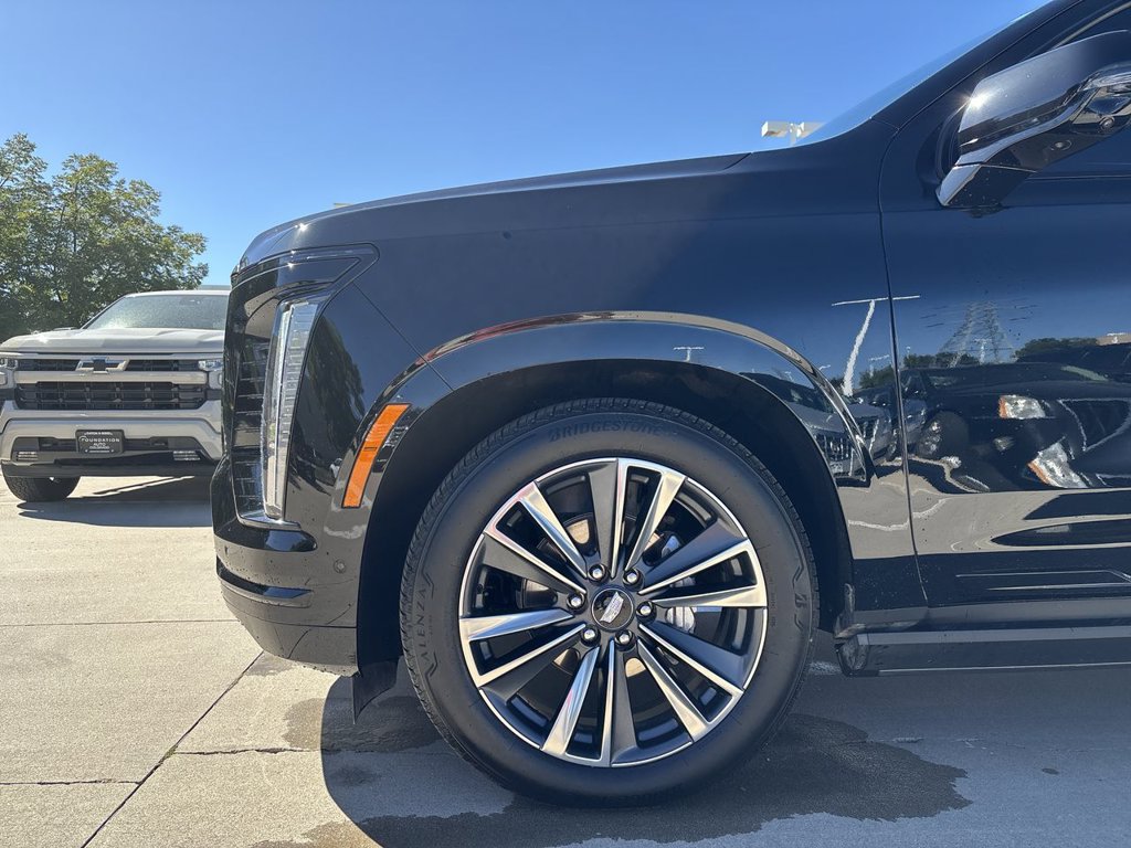 Certified 2026 Cadillac Escalade ESV Sport w/ Touring Package AWD/4WD image 34