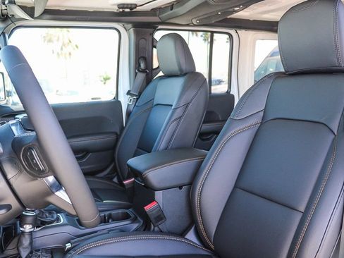 New 2026 Jeep Wrangler Unlimited Sahara AWD/4WD image 18