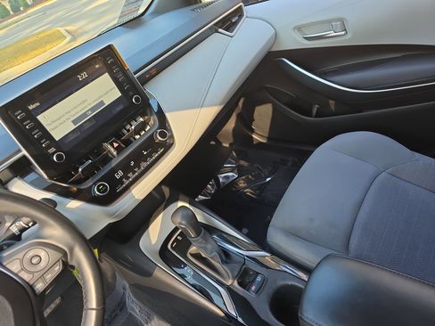 Used 2020 Toyota Corolla SE image 24