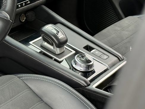 Used 2024 Mitsubishi Outlander SE image 21