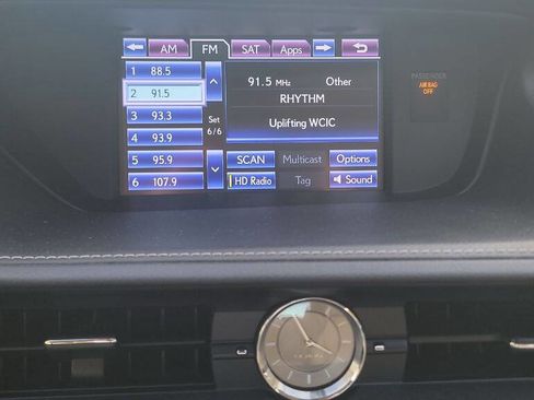 Used 2013 Lexus ES 300h image 36