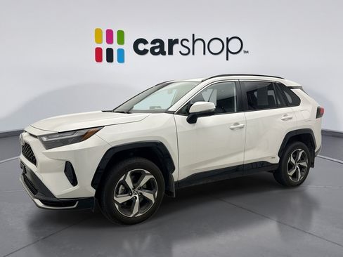 Used 2025 Toyota RAV4 SE w/ Weather & Moonroof Package AWD/4WD image 1