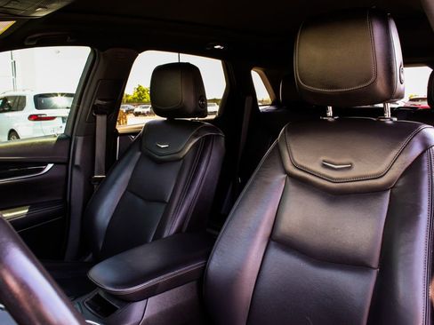 Used 2021 Cadillac XT5 Premium Luxury AWD/4WD image 32