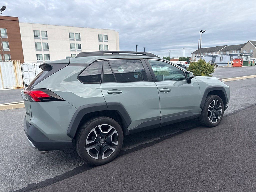 Used 2020 Toyota RAV4 Adventure AWD/4WD image 4
