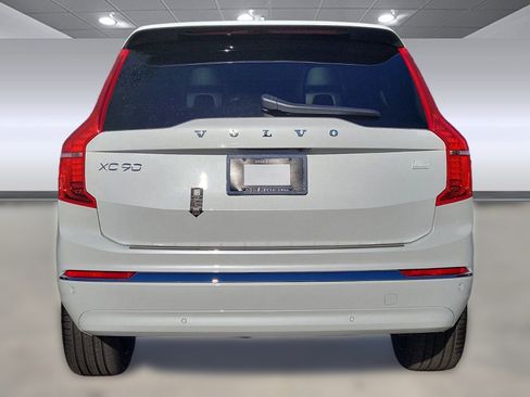 New 2024 Volvo XC90 T8 Plus w/ Protection Package Premier image 8
