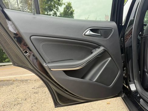 Used 2015 Mercedes-Benz GLA 250 4MATIC image 29