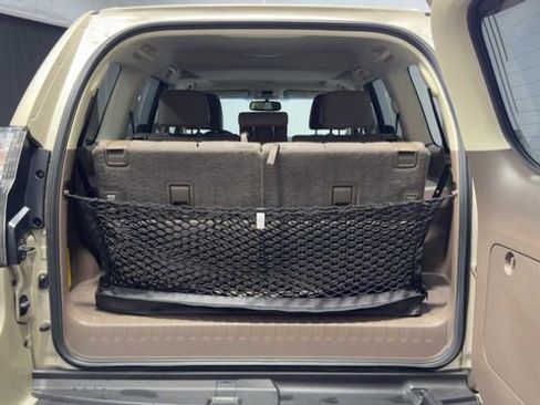 Used 2016 Lexus GX 460 w/ Navigation Package AWD/4WD image 37