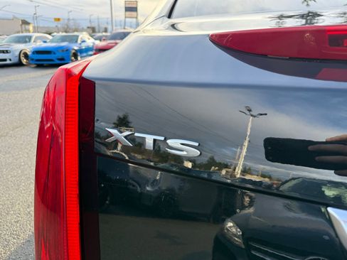 Used 2017 Cadillac XTS Luxury image 6