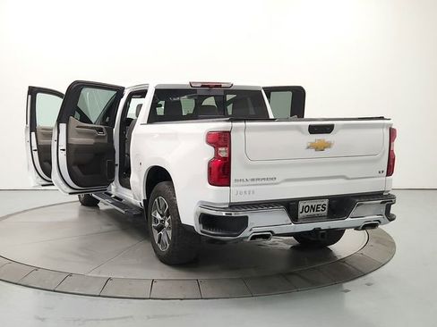 Used 2025 Chevrolet Silverado 1500 LT AWD/4WD image 14
