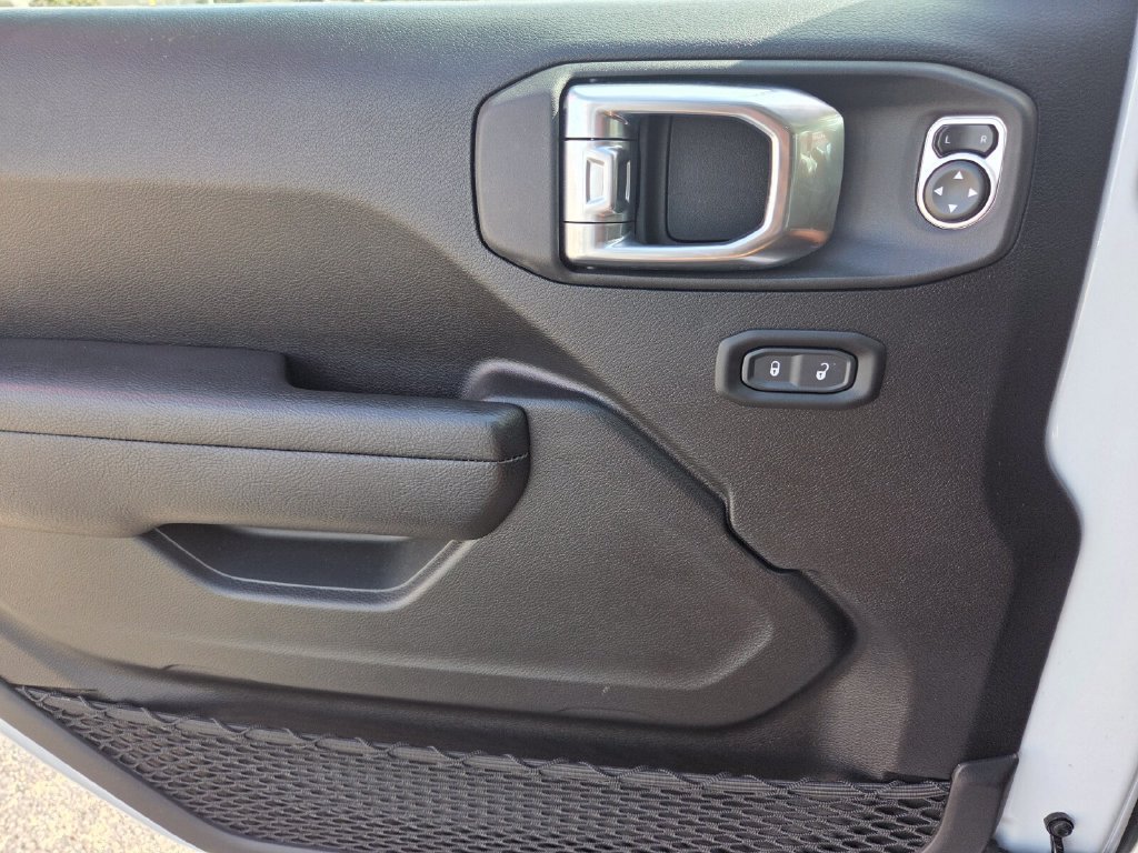 Used 2024 Jeep Wrangler Unlimited Sport AWD/4WD image 19
