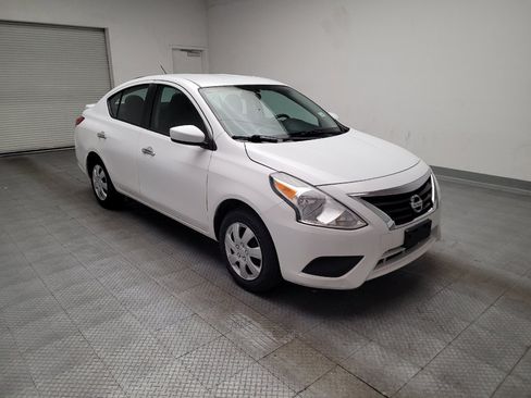 Used 2019 Nissan Versa SV FWD image 13