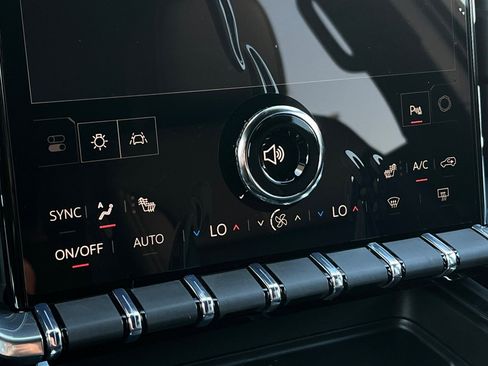 New 2026 GMC Acadia Elevation w/ Elevation Premium Package FWD image 20