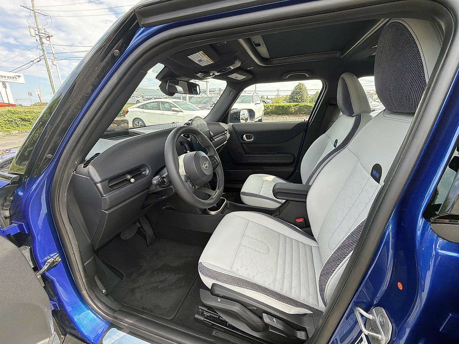 Used 2026 MINI Cooper 4-Door Hardtop FWD image 10