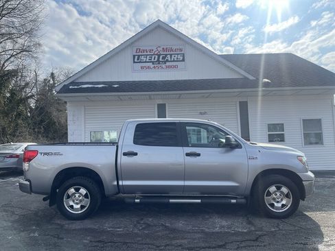 Used 2011 Toyota Tundra 4x4 CrewMax image 9