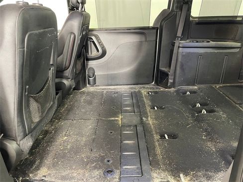 Used 2017 Dodge Grand Caravan GT image 13