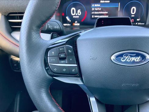 Certified 2025 Ford Explorer ST image 24