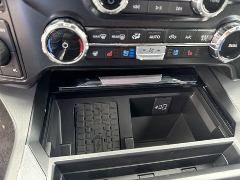 New 2025 Ford F350 Lariat w/ Lariat Ultimate Package image 44