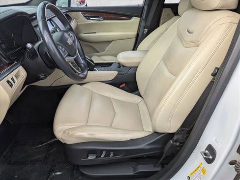 Used 2018 Cadillac XT5 Luxury w/ Driver Awareness Package image 14