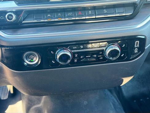 Used 2022 GMC Sierra 1500 SLT w/ X31 Off-Road Package image 33