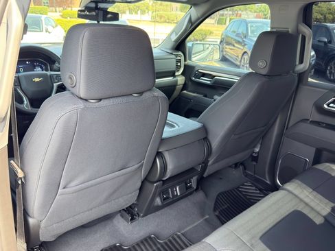 Used 2024 Chevrolet Silverado 1500 LT RWD image 27