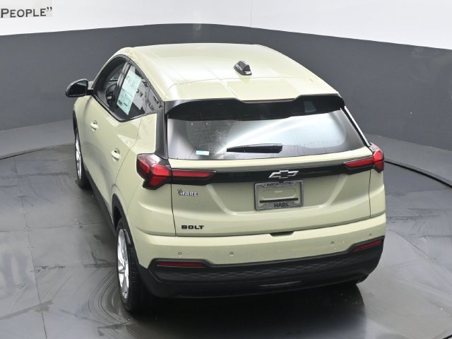 New 2027 Chevrolet Bolt LT w/ Comfort Package FWD image 36