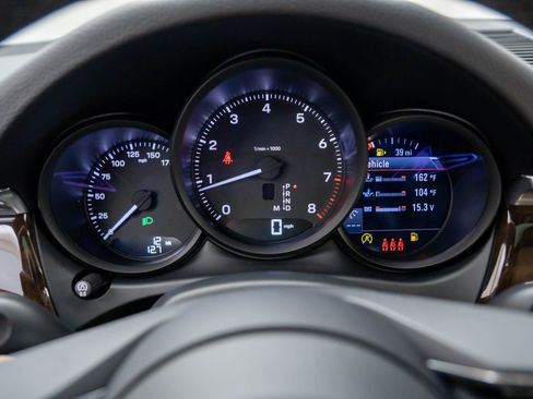 New 2026 Porsche Macan image 24